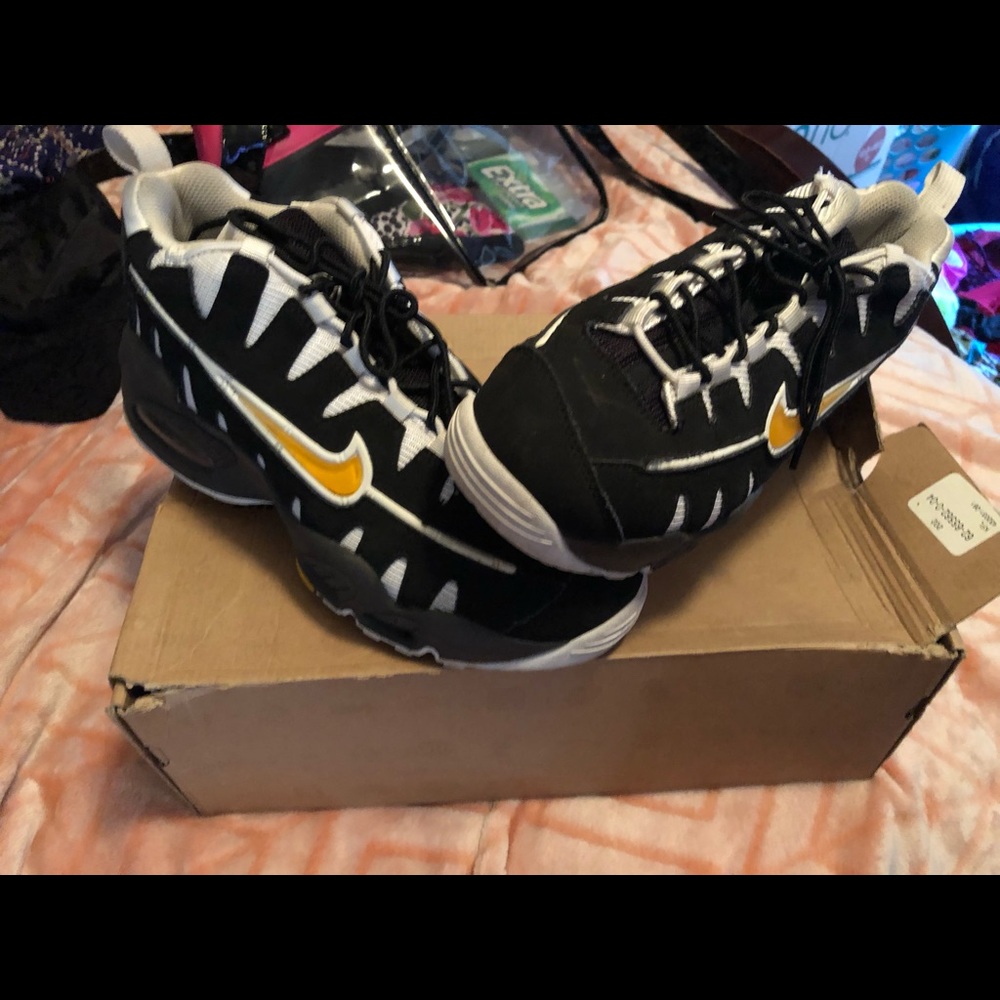 Shoes - Picture 2 of 2